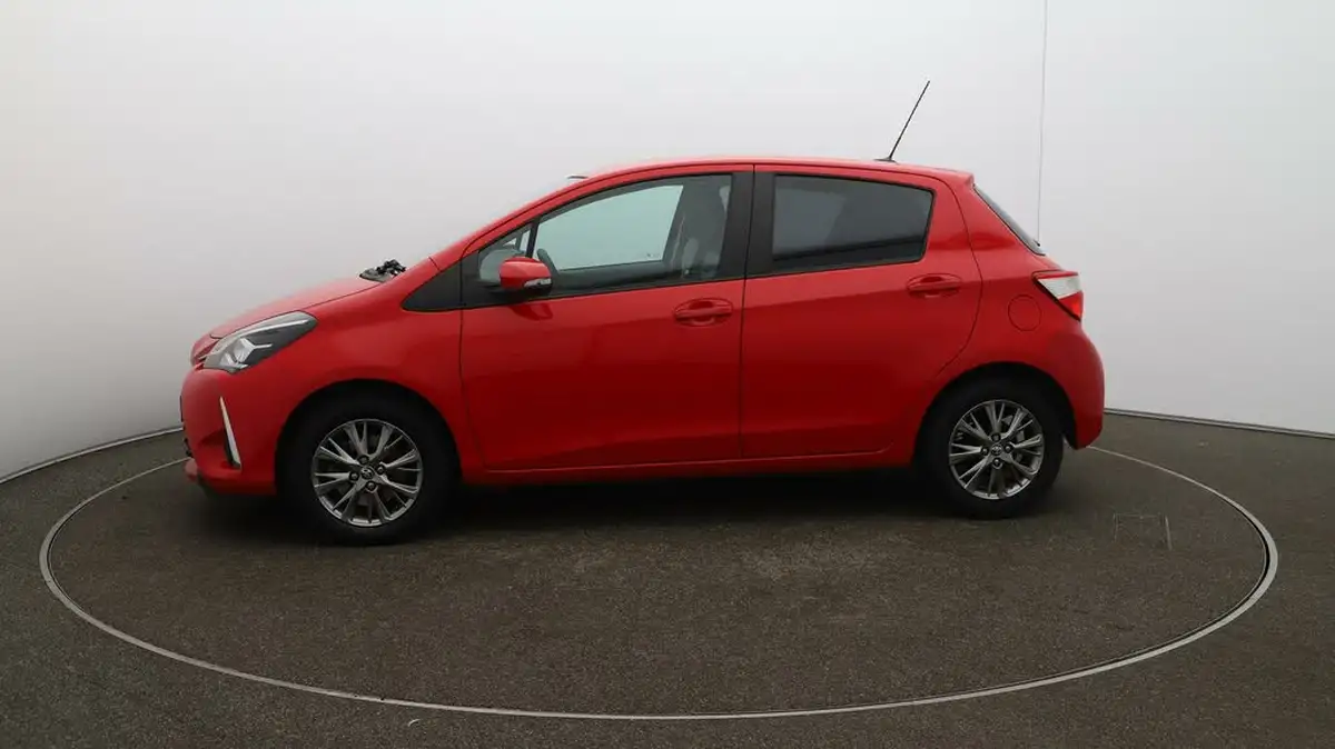 2018-toyota-yaris-15-vvt-i-icon-111bhp-1497cc-big-62