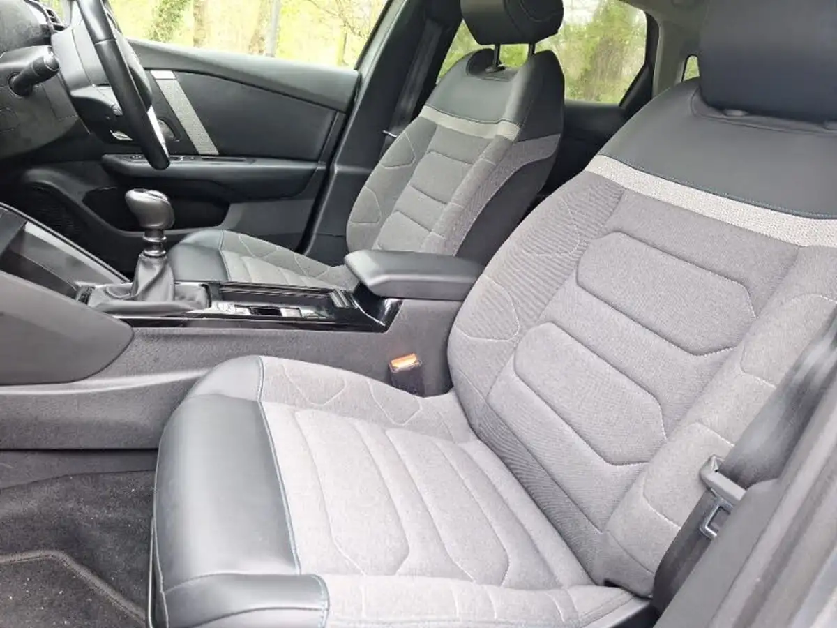 2022-citroen-c4-12-puretech-shine-130ps-big-4