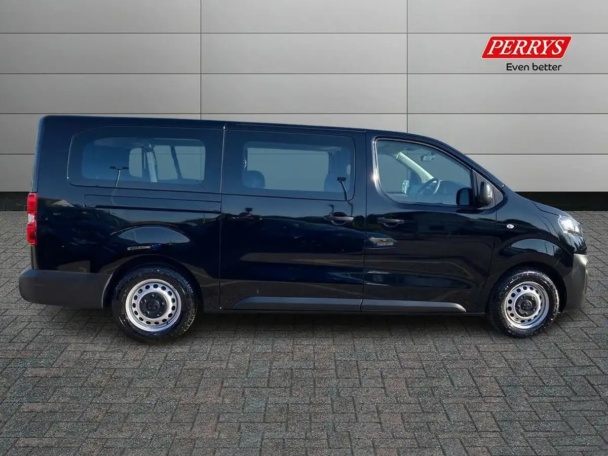2023-vauxhall-vivaro-life-e-combi-l-big-2