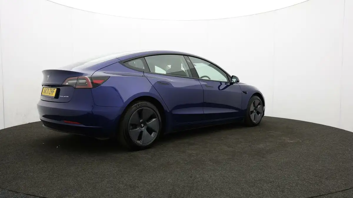 2021-tesla-model-3-e-long-range-awd-big-34