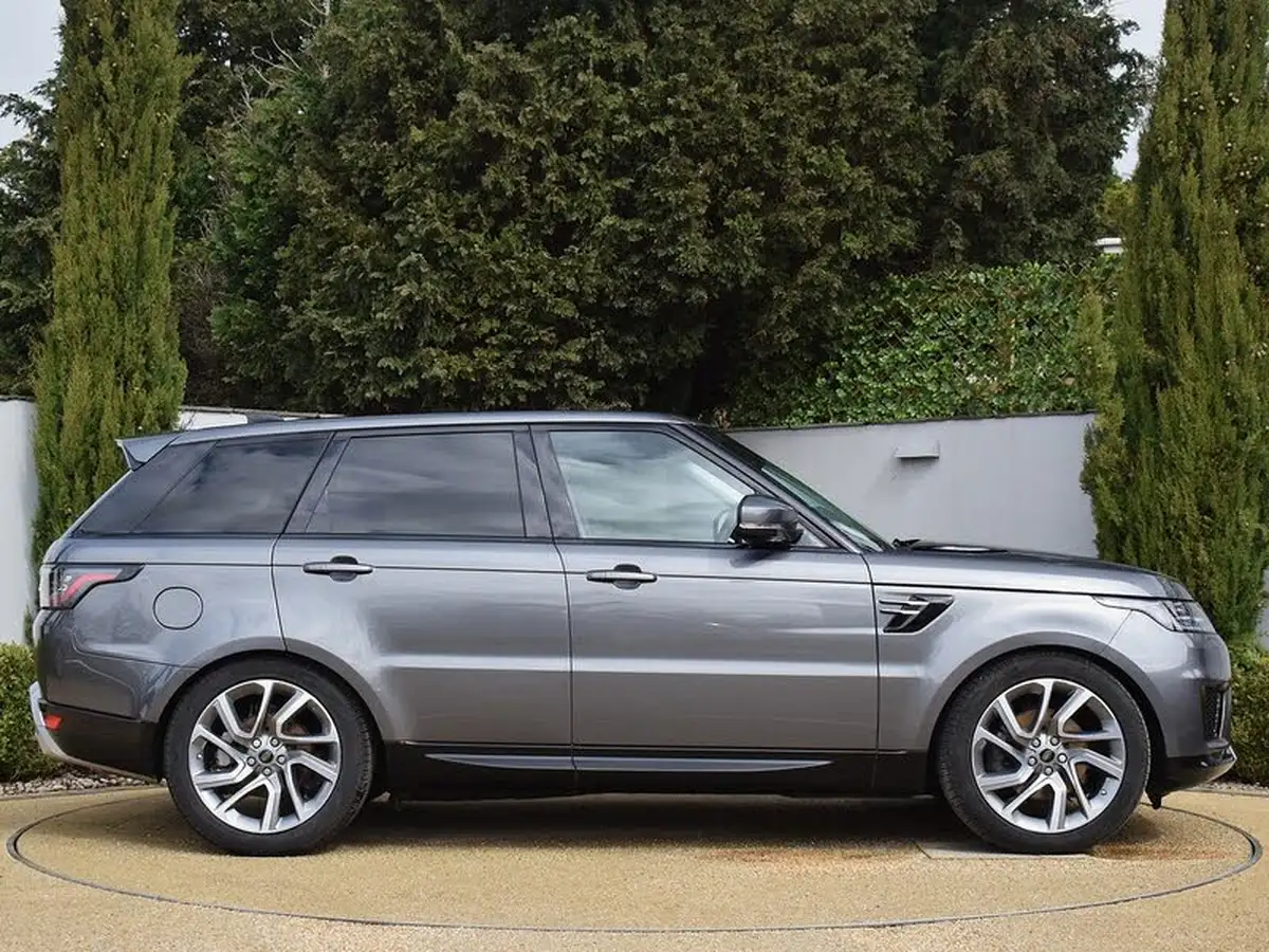 2019-land-rover-range-rover-sport-30-sdv6-hse-big-4