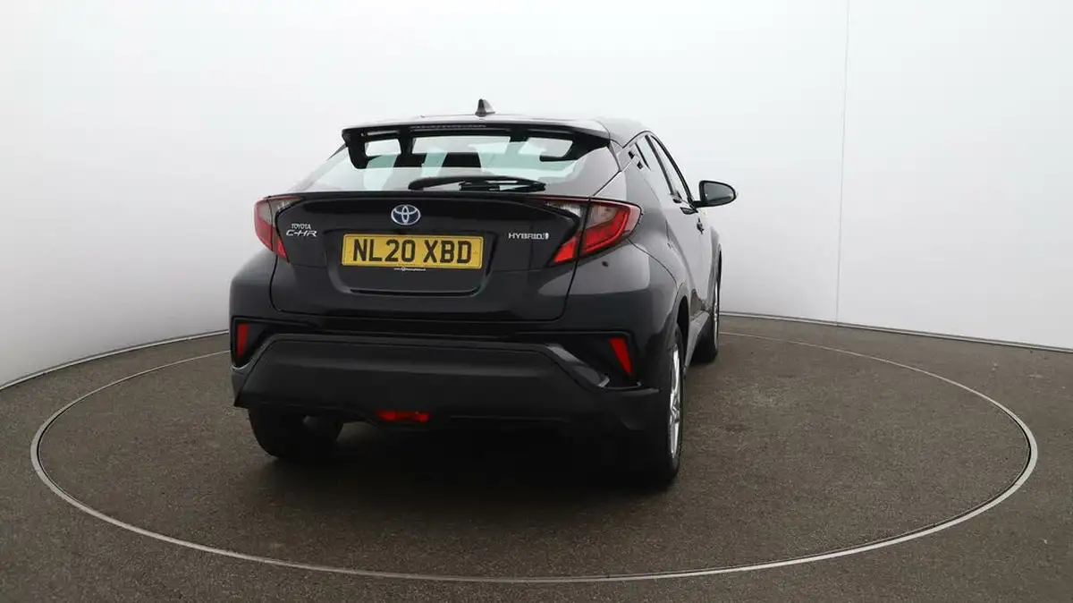 2020-toyota-c-hr-18-vvt-i-icon-parking-pack-big-49