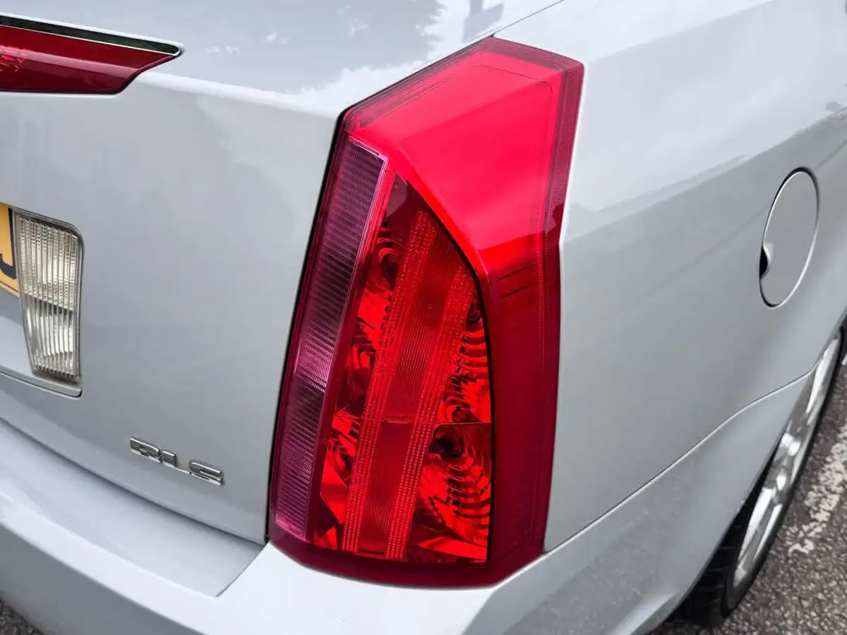 2009-cadillac-bls-20-elegance-175ps-saloon-4d-auto-big-24