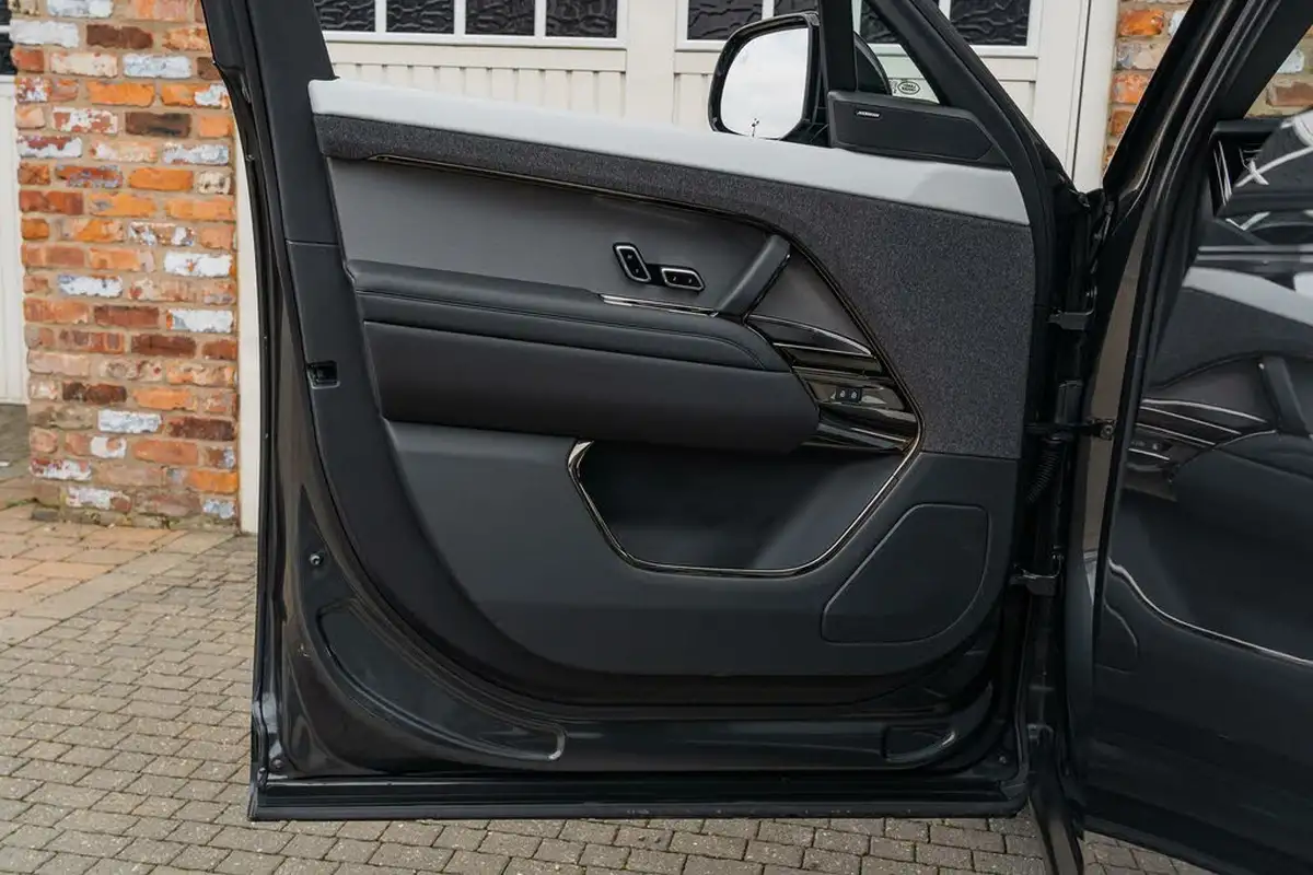 2023-land-rover-range-rover-sport-30-d300-dynamic-se-big-33