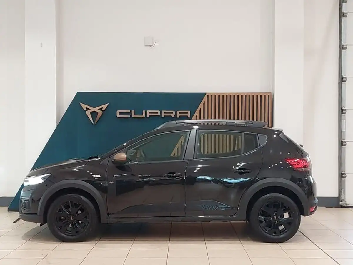 2024-dacia-sandero-stepway-10-tce-extreme-90bhp-big-3