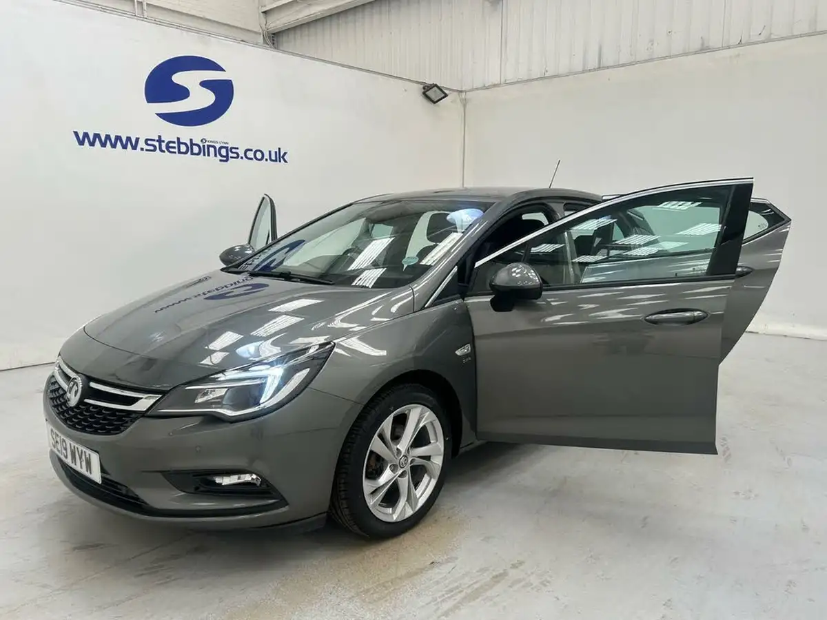 2019-vauxhall-astra-14i-16v-turbo-sri-ss-hatchback-auto-big-22