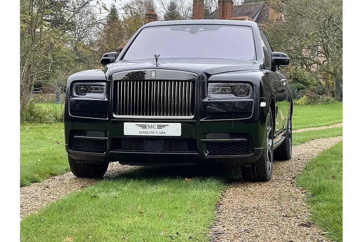 2023-rolls-royce-cullinan-675-black-badge-big-3