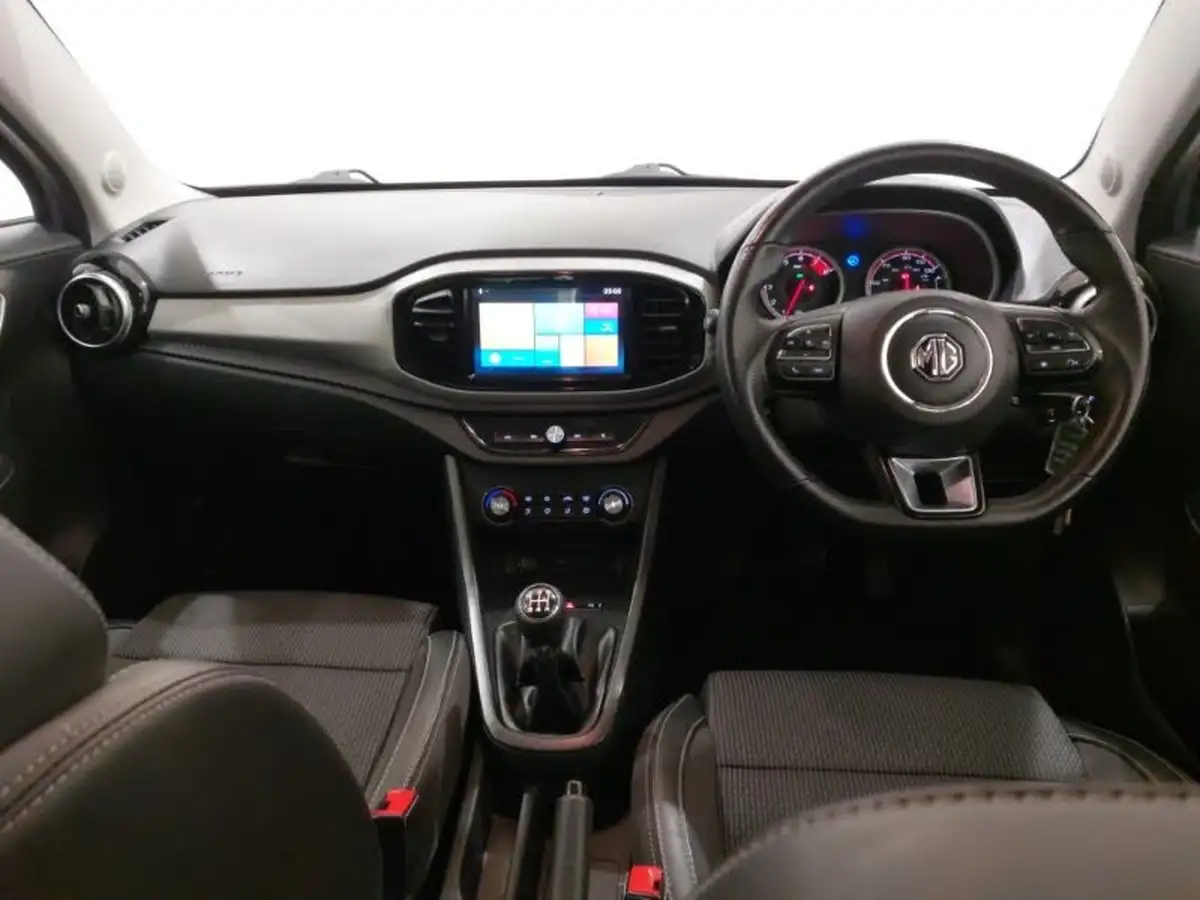 2023-mg-mg3-15-vti-tech-exclusive-nav-big-2
