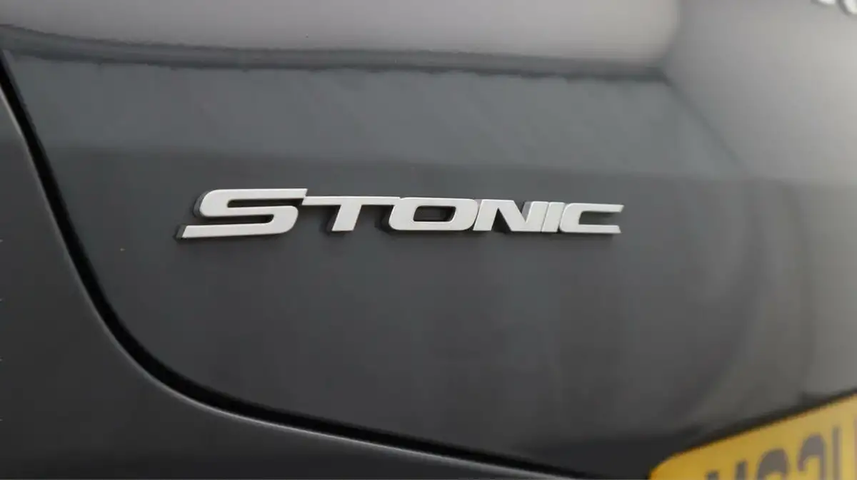 2021-kia-stonic-10-t-gdi-2-99bhp-big-20