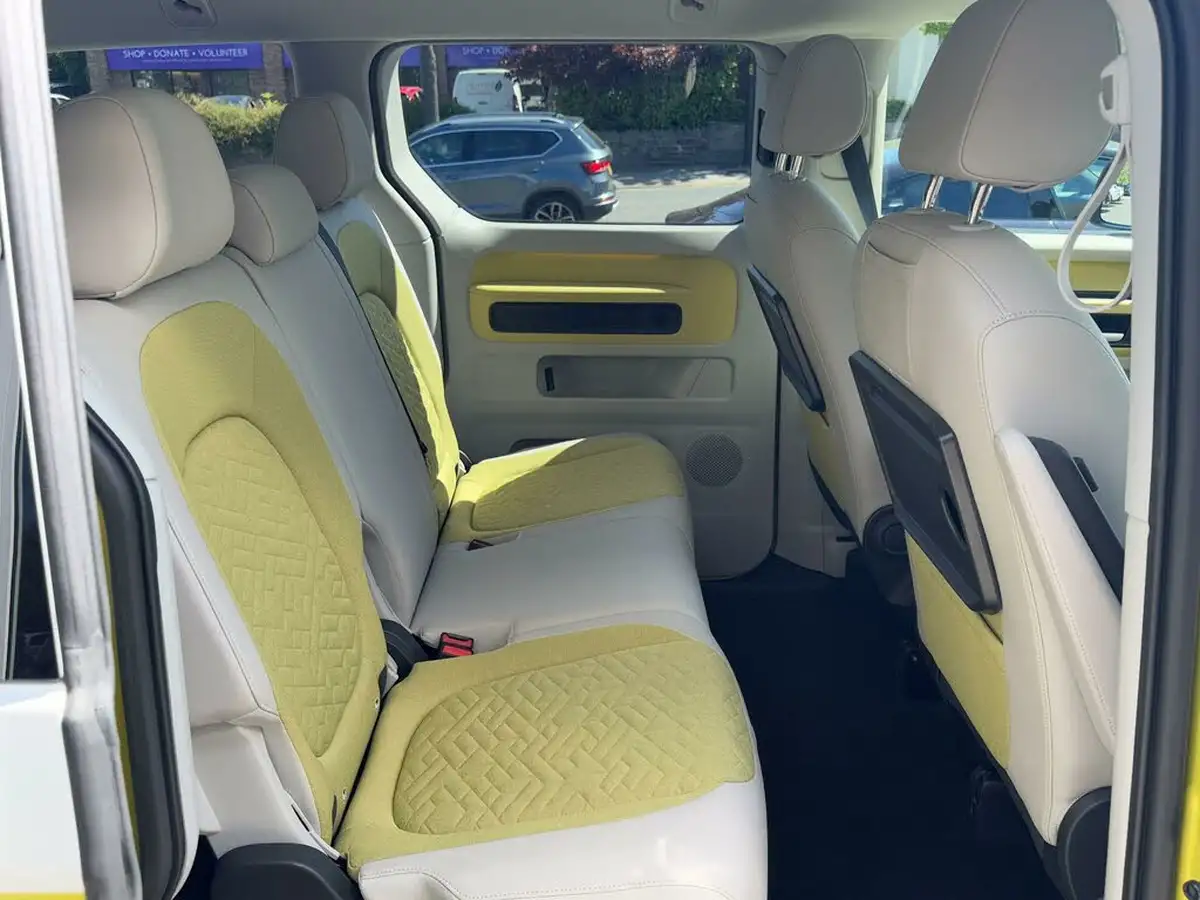 2023-volkswagen-idbuzz-e-style-standard-big-17