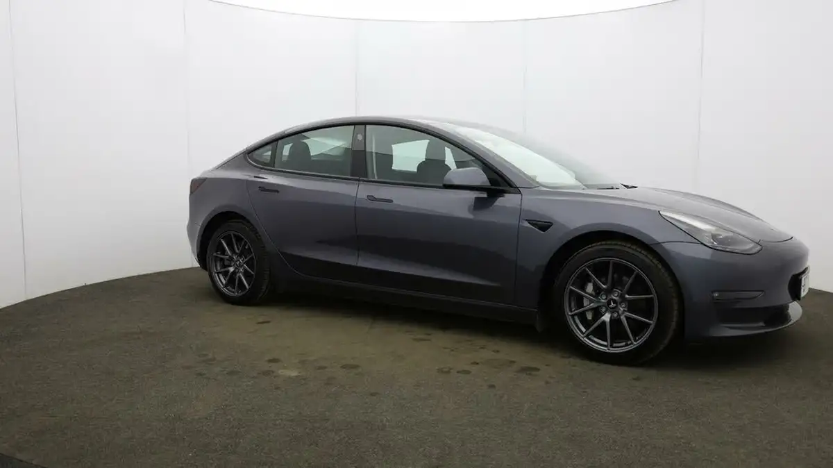 2021-tesla-model-3-e-long-range-awd-big-48