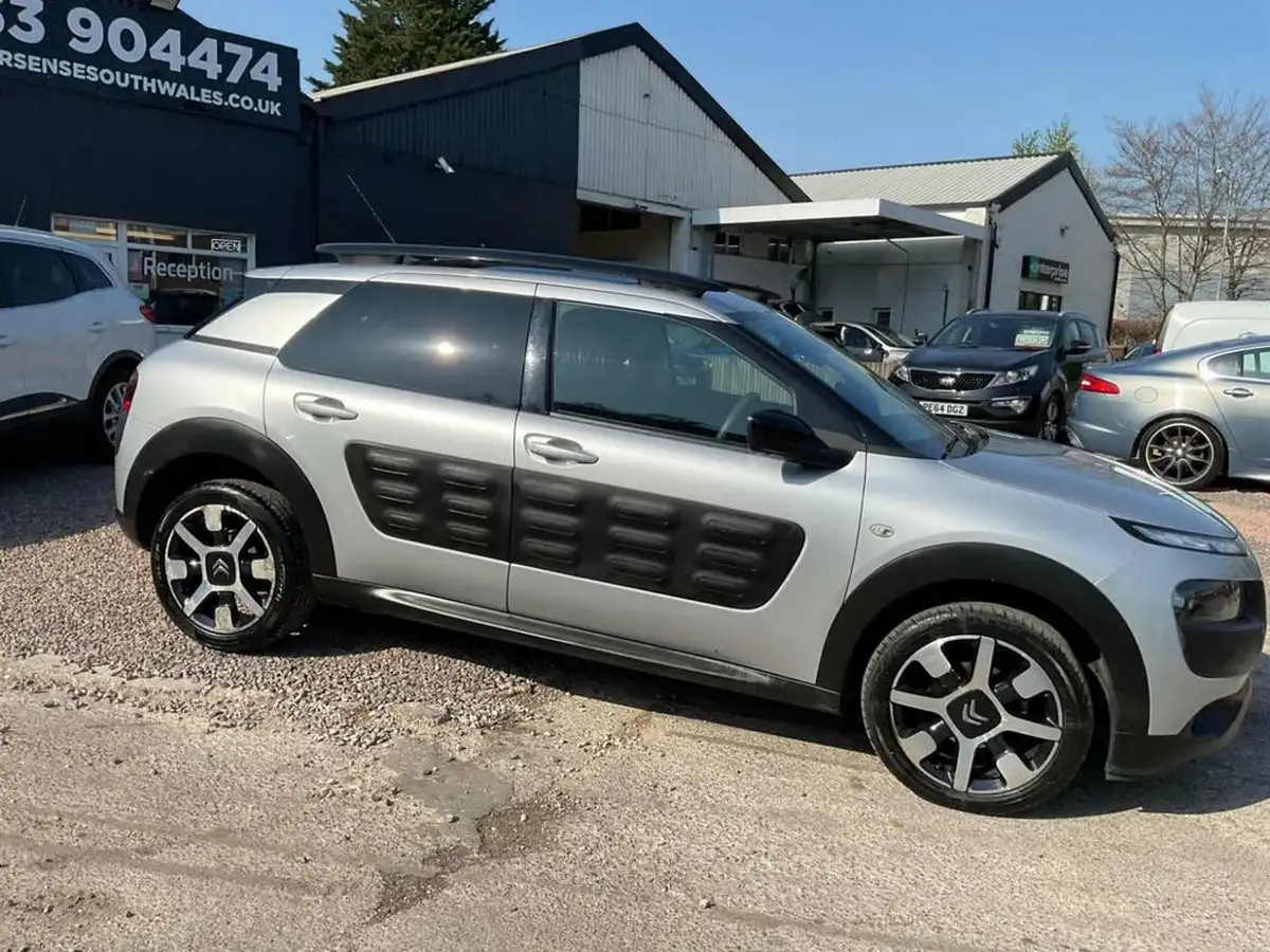 2016-citroen-c4-cactus-16bluehdi-flair-edition-big-52