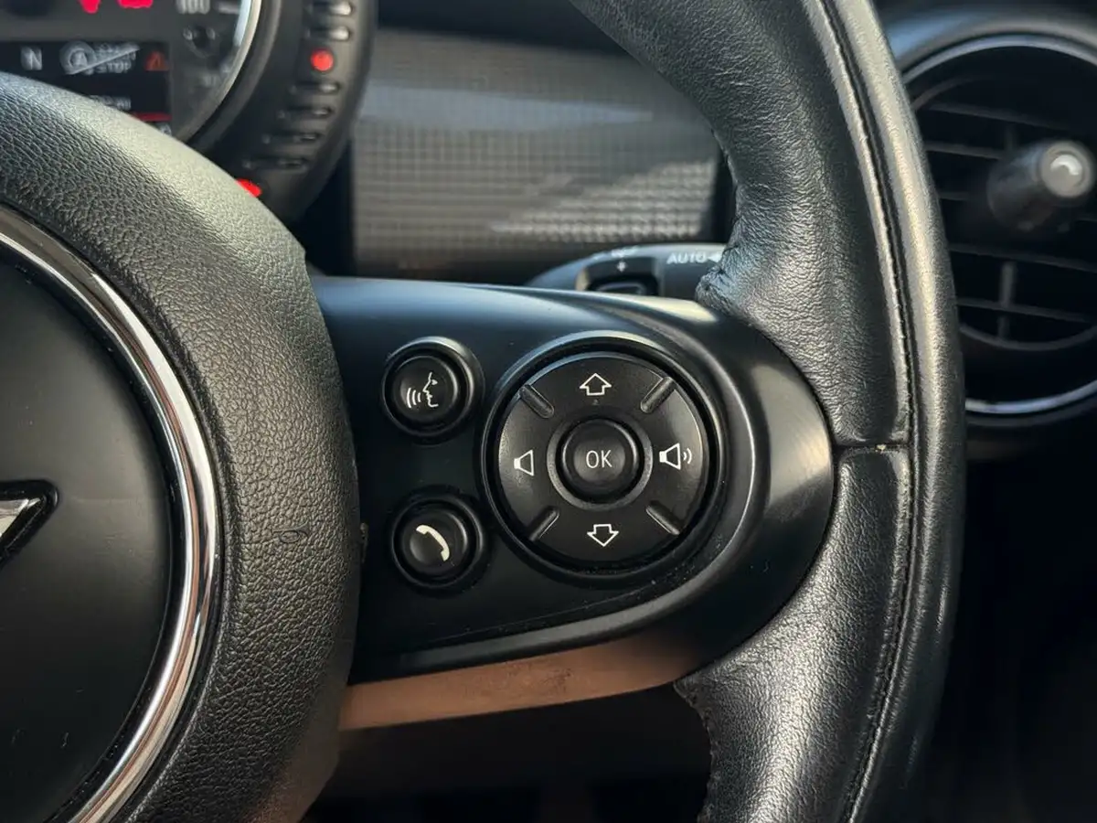 2015-mini-cooper-15-cooper-5d-big-24
