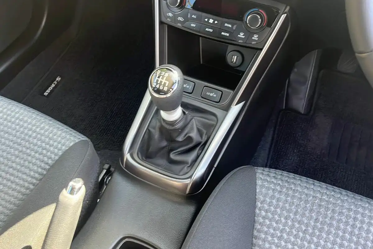 2024-suzuki-s-cross-14-boosterjet-motion-big-37