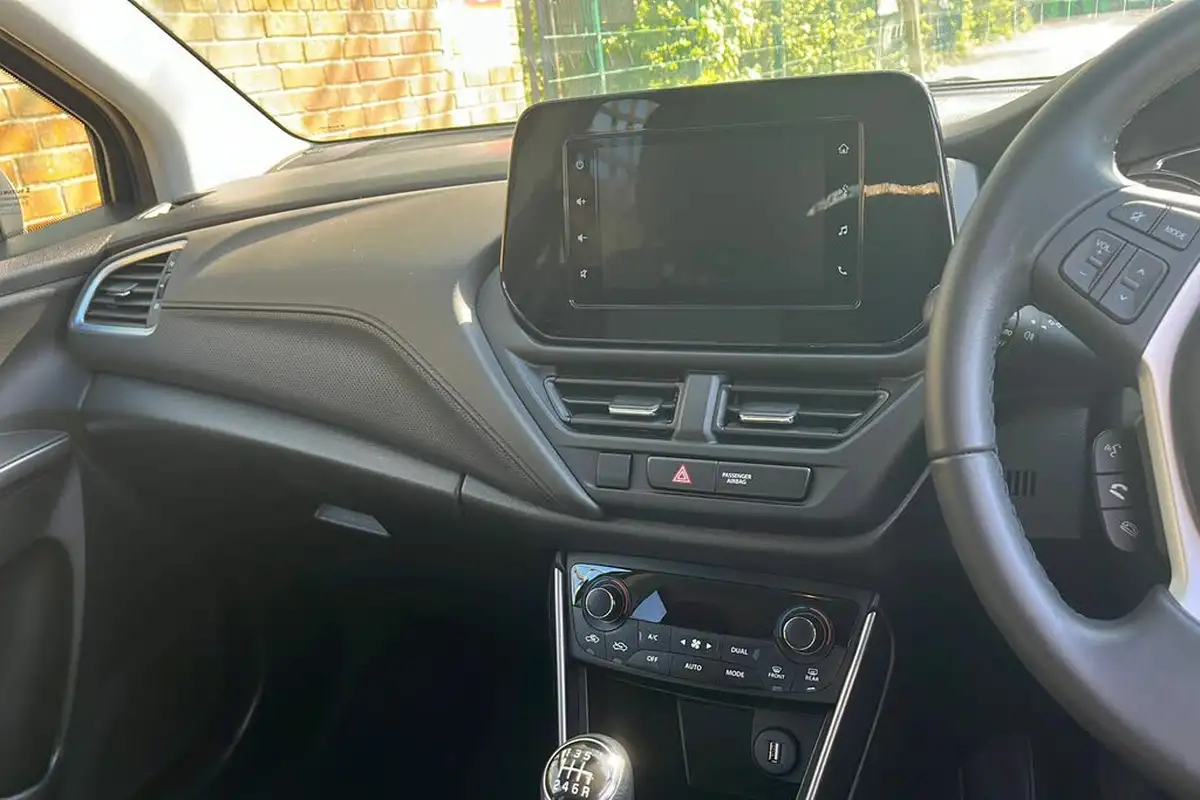 2024-suzuki-s-cross-14-boosterjet-motion-big-13