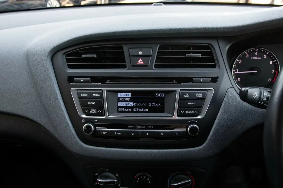 2016-hyundai-i20-12-se-hatchback-5d-big-25