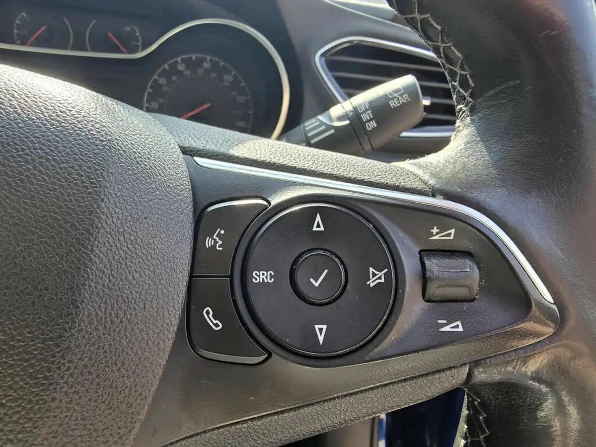 2018-vauxhall-grandland-x-15td-sport-nav-big-17