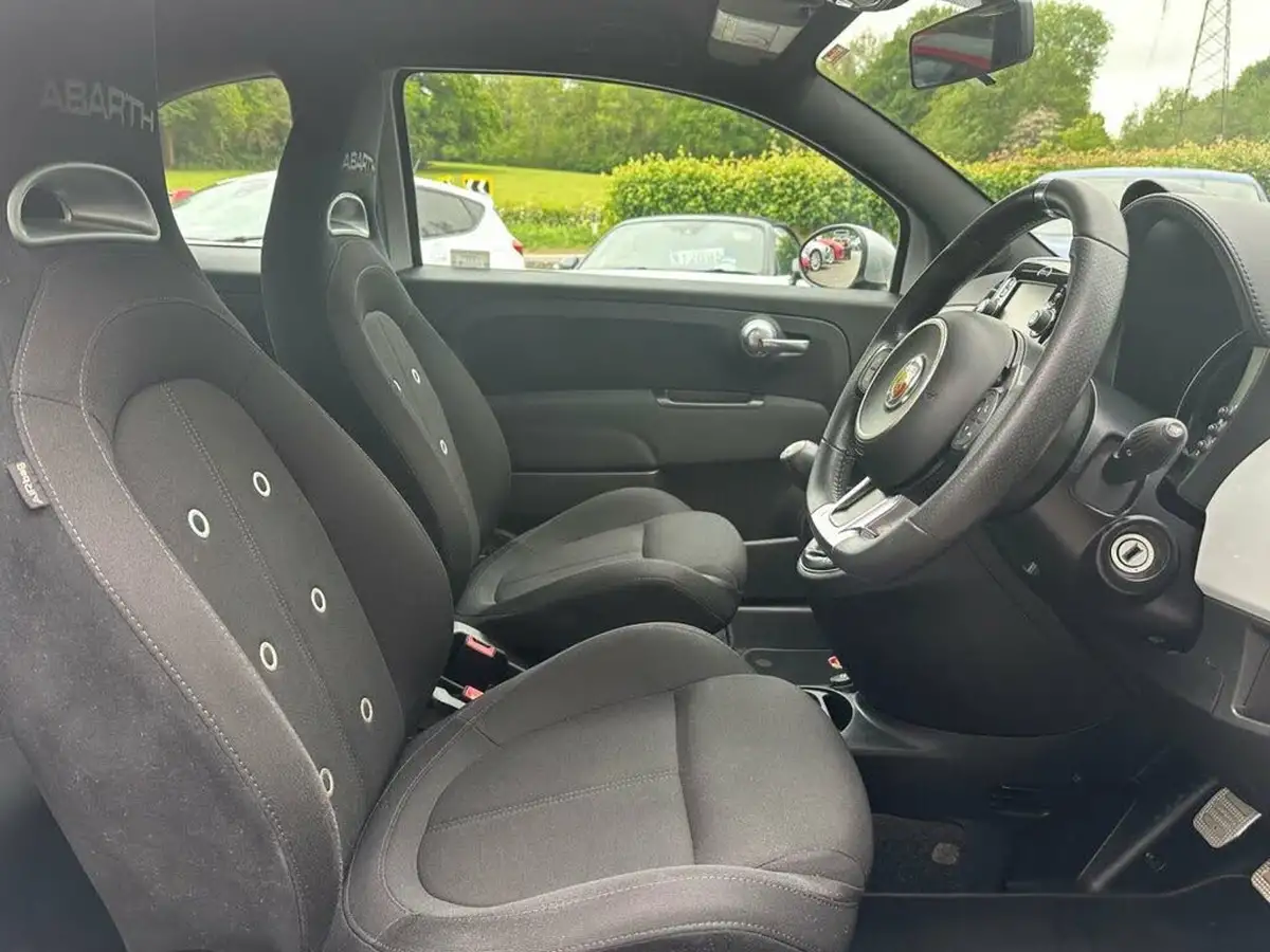 2019-abarth-595-14-tjet-big-9