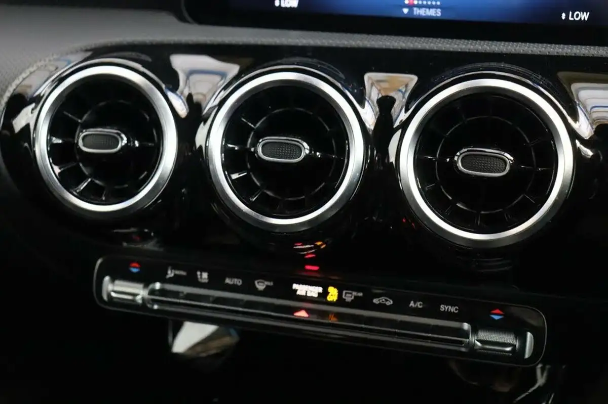 2022-mercedes-benz-a-class-13-a180-sport-executive-edition-hatchback-5d-7g-dct-big-27