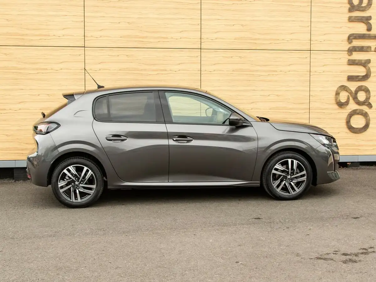 2021-peugeot-208-12-puretech-allure-premium-100bhp-big-11