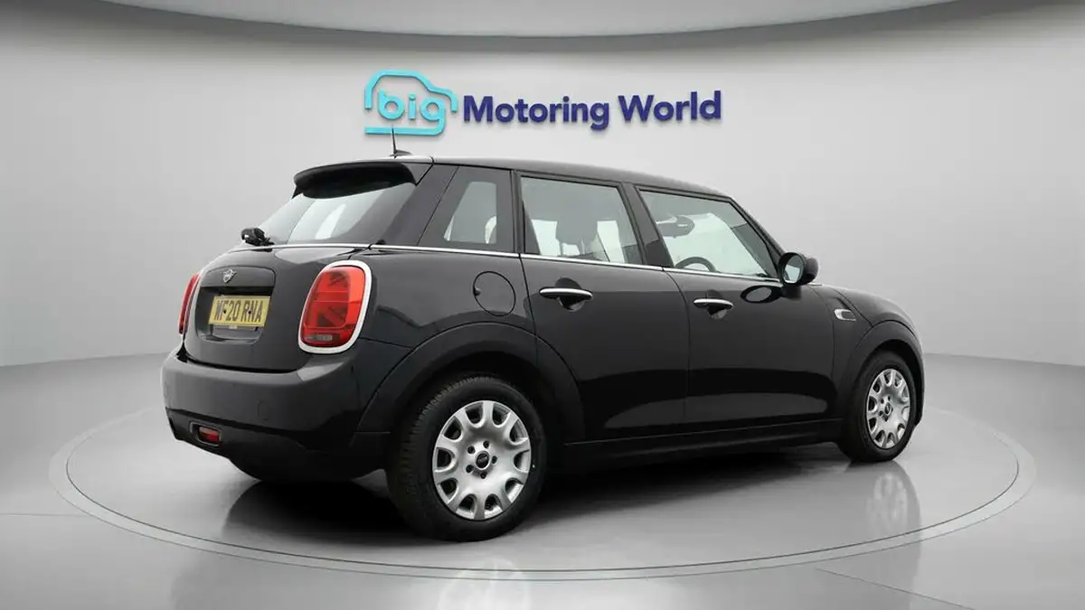 2020-mini-cooper-15-one-classic-5d-auto-big-6