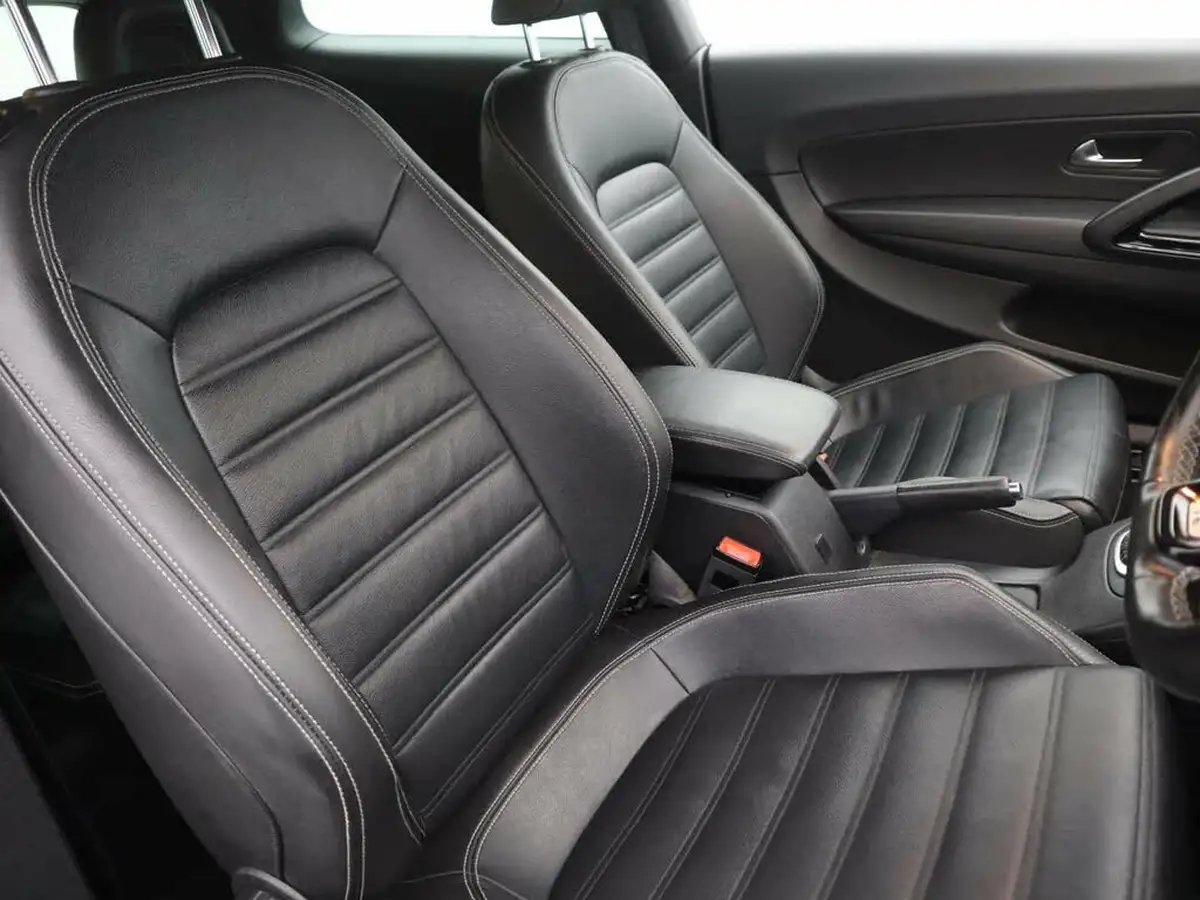 2018-volkswagen-scirocco-20-tsi-r-dsg-big-10