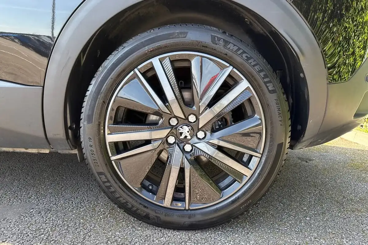 2022-peugeot-3008-suv-16-puretech-gt-premium-225bhp-hybrid-e-eat8-big-10