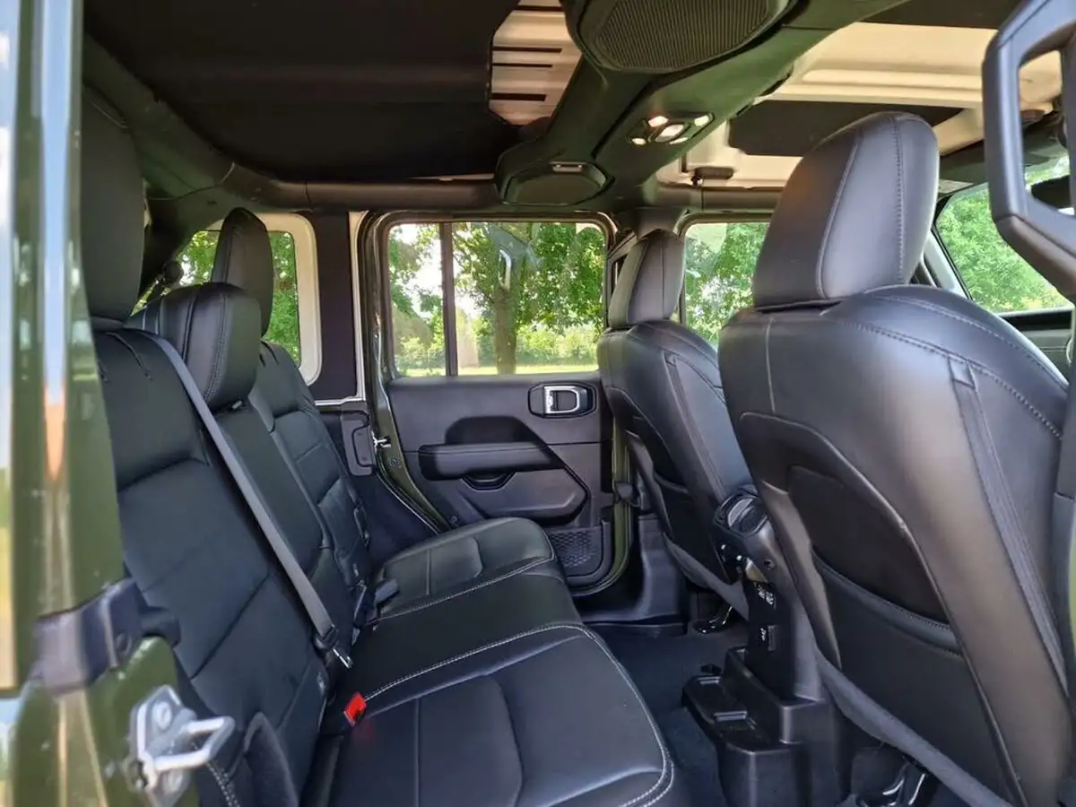 2022-jeep-wrangler-20-gme-overland-5d-big-9