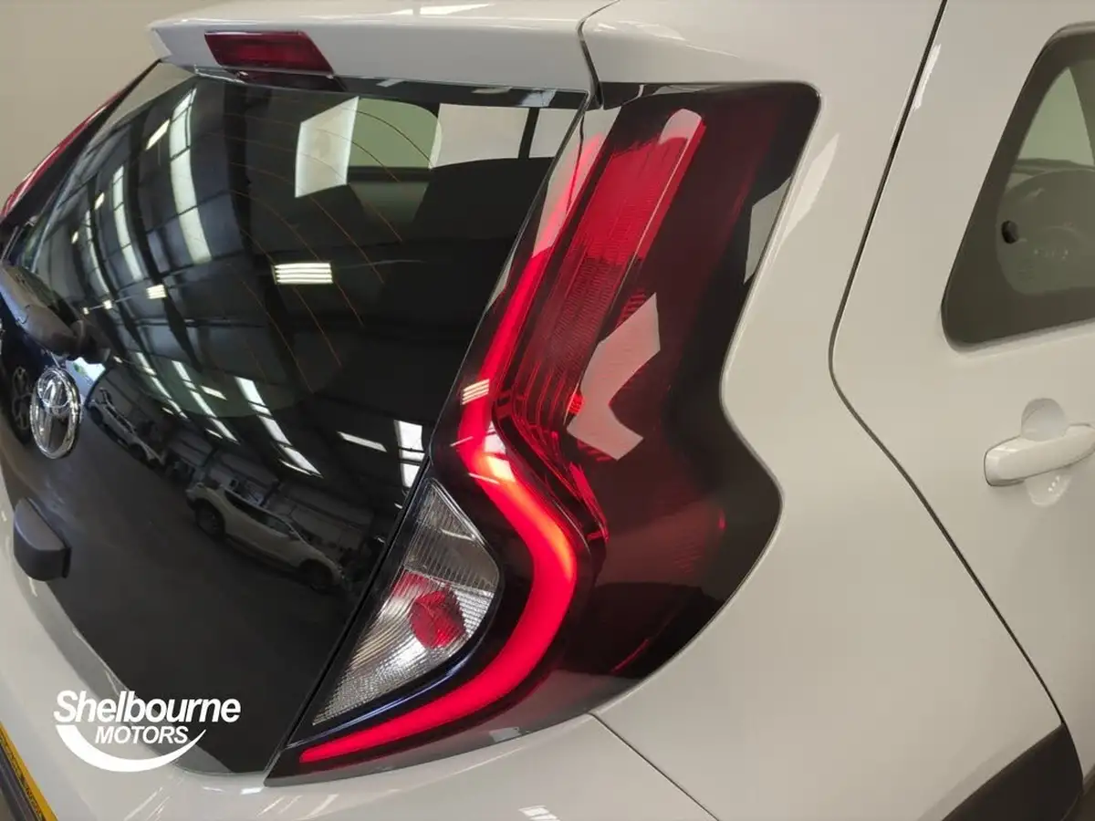 2023-toyota-aygo-x-10-vvt-i-pure-big-18