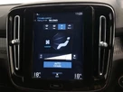 2020-volvo-xc40-15-t3-r-design-small-17