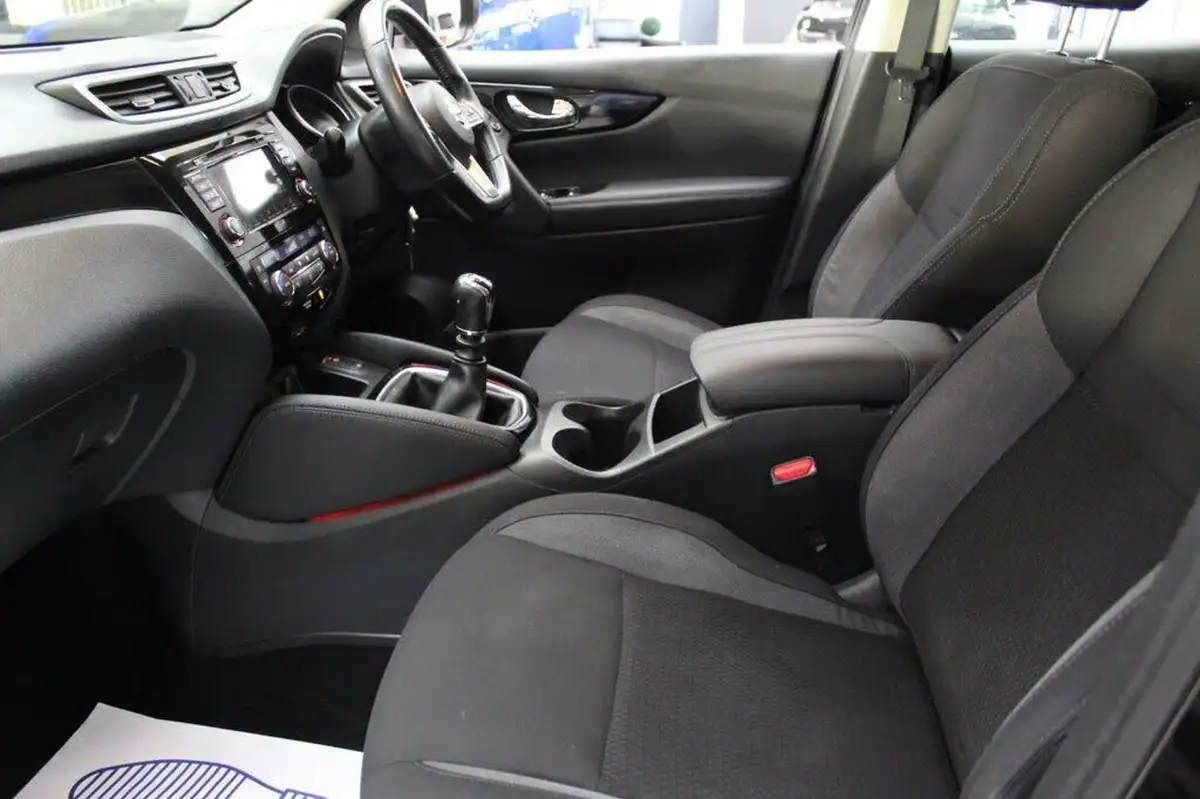 2019-nissan-qashqai-15dci-acenta-premium-heat-pack-big-16
