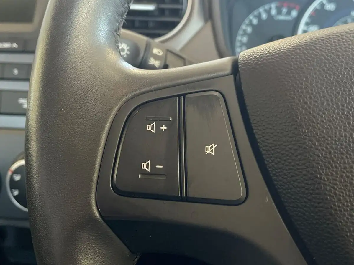 2019-hyundai-i10-12-se-auto-big-15