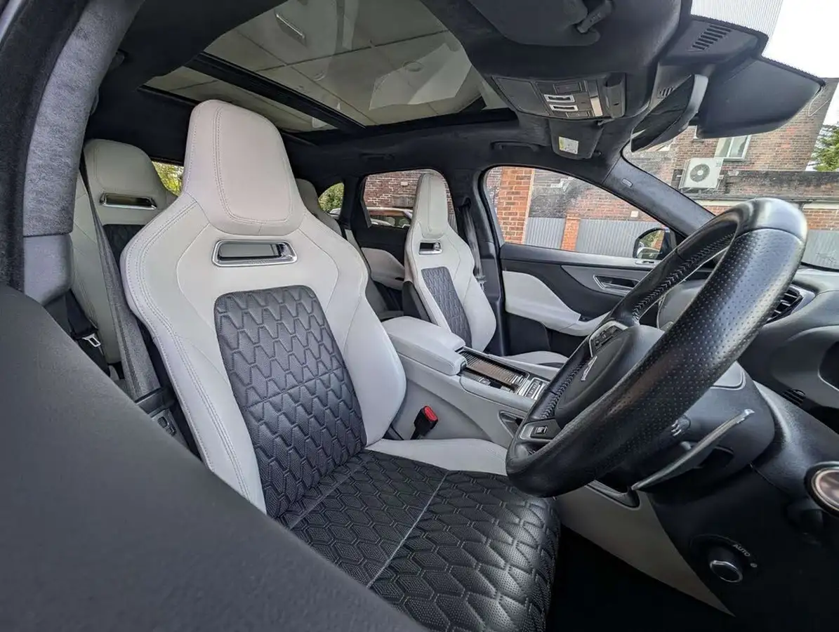 2020-jaguar-f-pace-50-v8-sc-svr-big-25