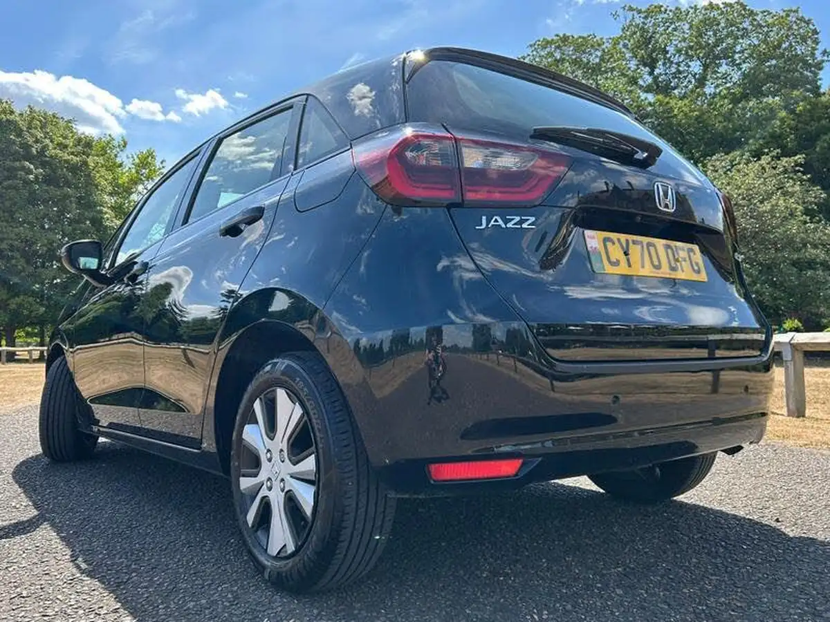 2020-honda-jazz-15-i-mmd-sr-big-41