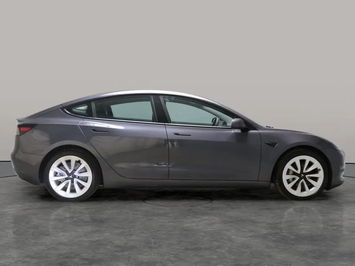 2021-tesla-model-3-e-long-range-awd-big-12
