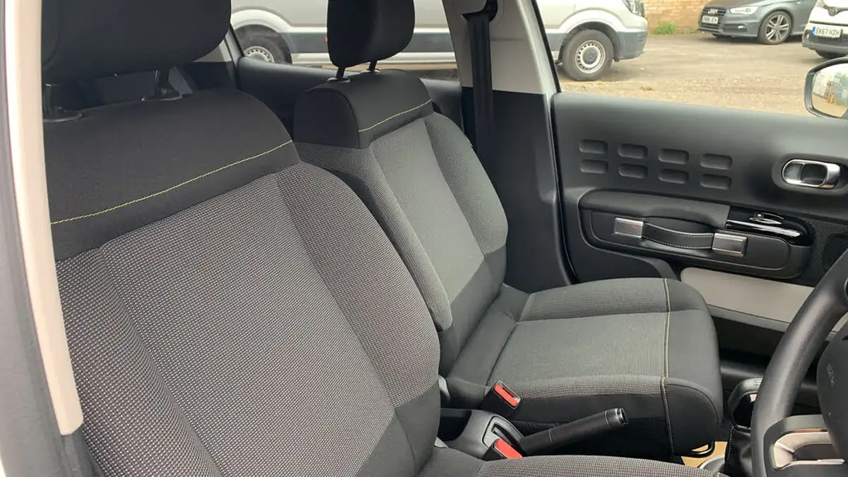 2024-citroen-c3-12-puretech-plus-83ps-big-41
