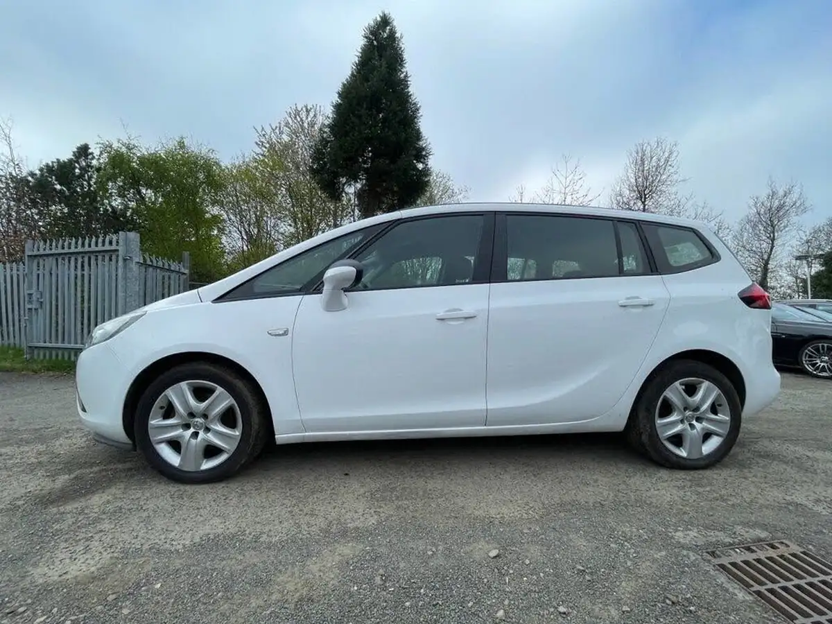 2014-vauxhall-zafira-tourer-big-3