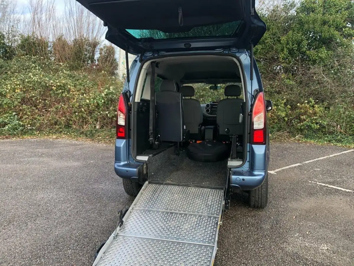 2016-citroen-berlingo-16bluehdi-multispace-feel-edition-102ps-ss-etg6-big-10