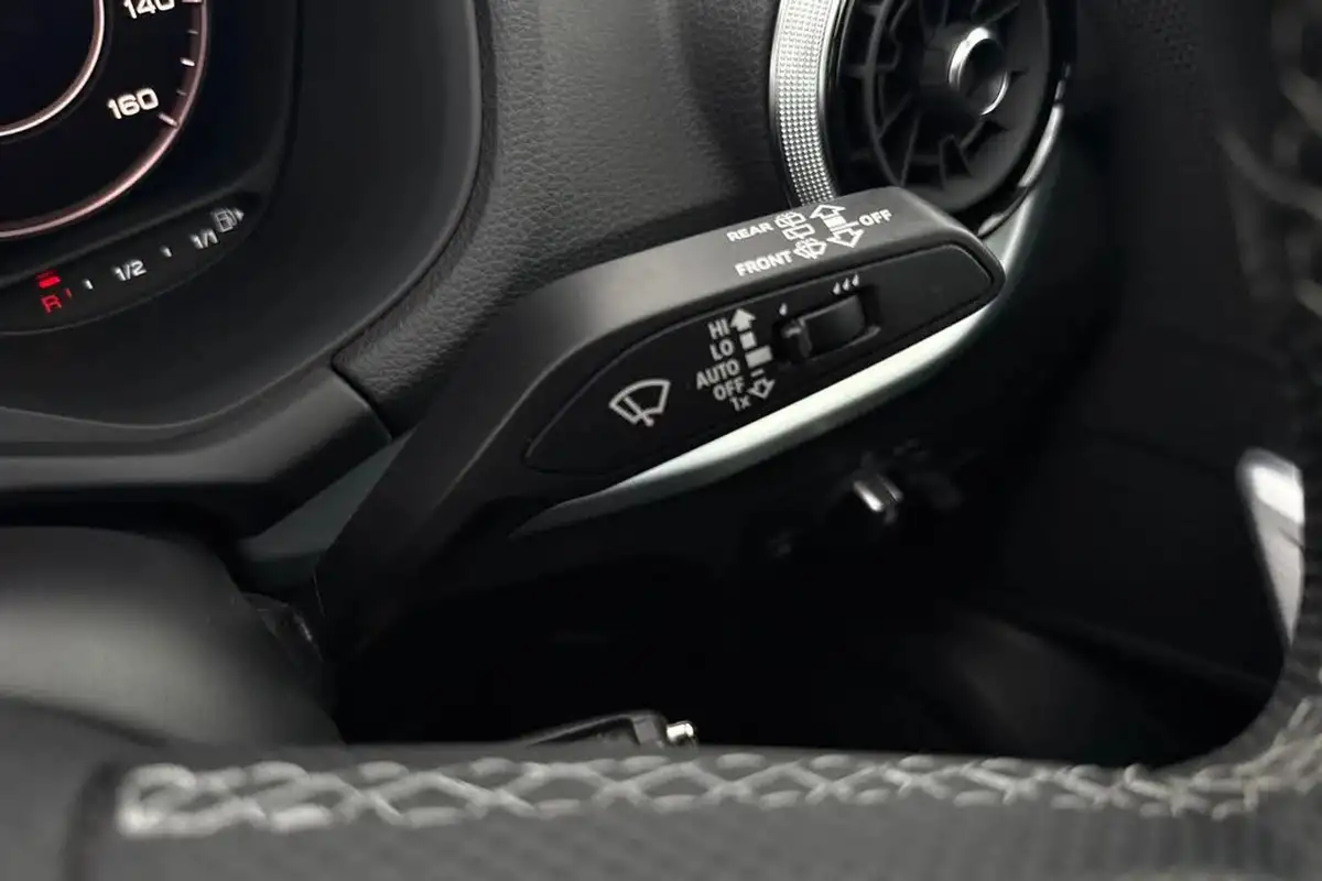 2021-audi-q2-10-30-tfsi-black-edition-big-51