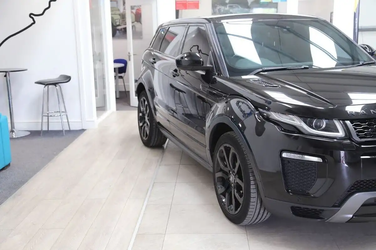 2018-land-rover-range-rover-evoque-20td4-hse-dynamic-ss-hatchback-5d-auto-big-2