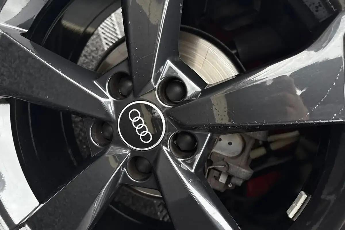 2021-audi-q2-10-30-tfsi-black-edition-big-27