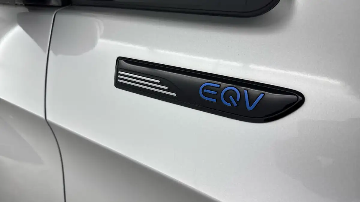 2022-mercedes-benz-eqv-e-eqv-300-sport-premium-big-28