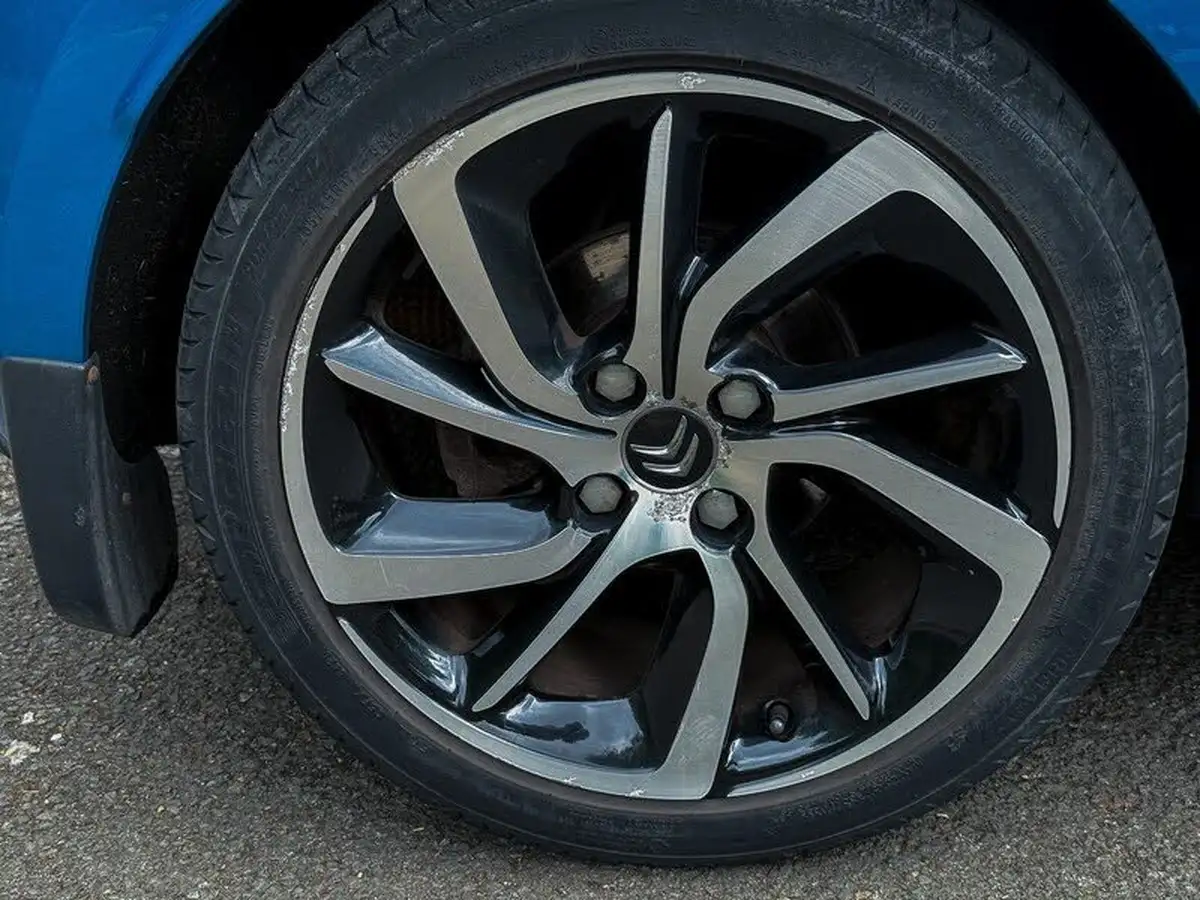 2014-citroen-ds3-16e-hdi-dstyle-plus-90bhp-airdream-big-29