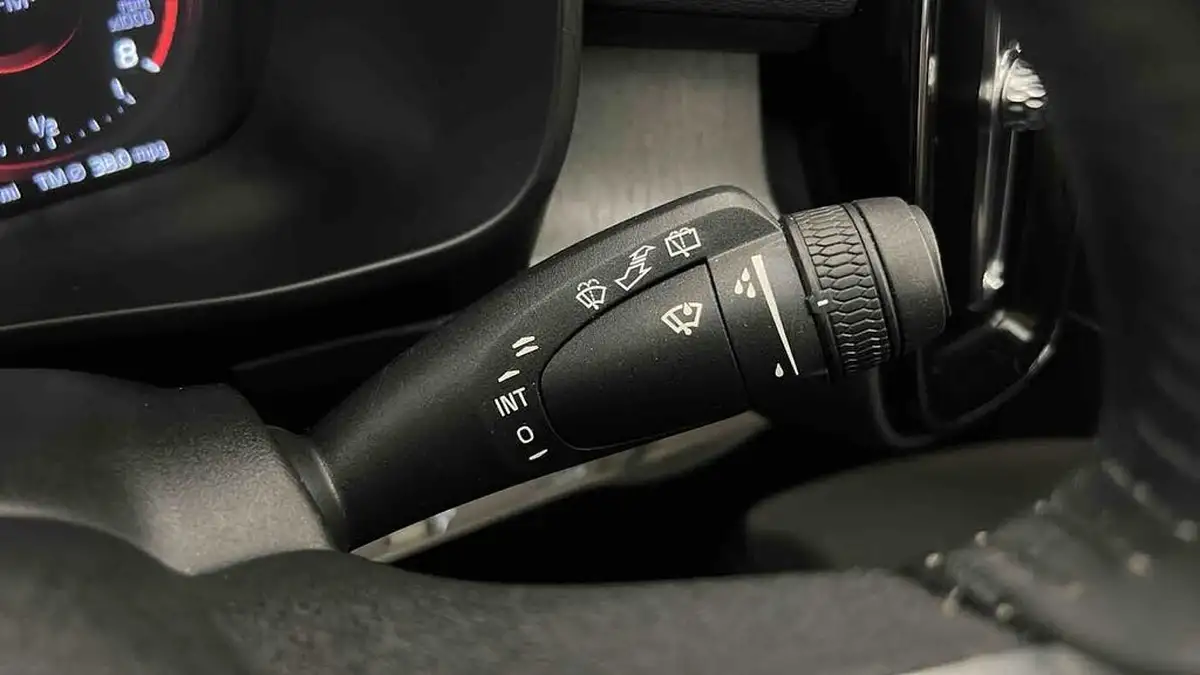 2021-volvo-xc40-15-t3-inscription-161bhp-auto-big-35
