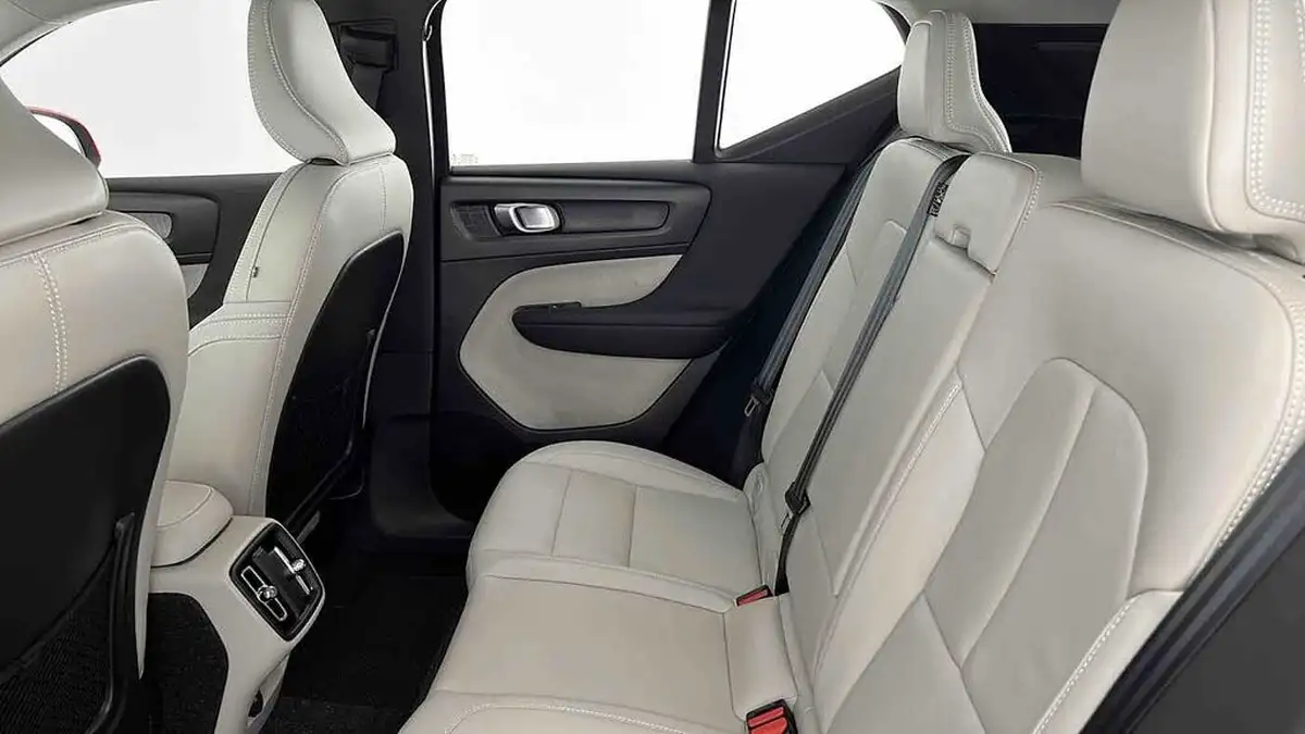 2021-volvo-xc40-15-t3-inscription-161bhp-auto-big-11