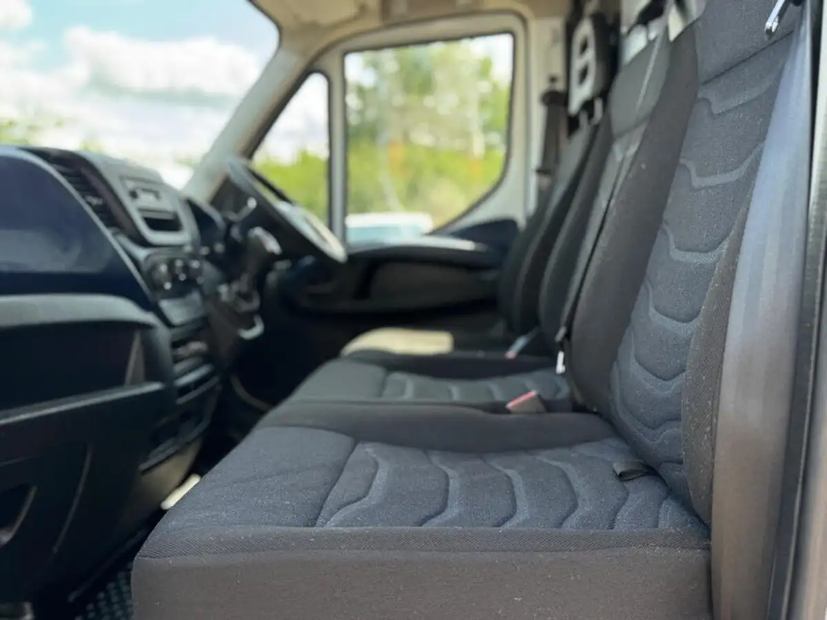 2020-iveco-daily-s-class-23td-35s12v-3520-h1-business-big-18