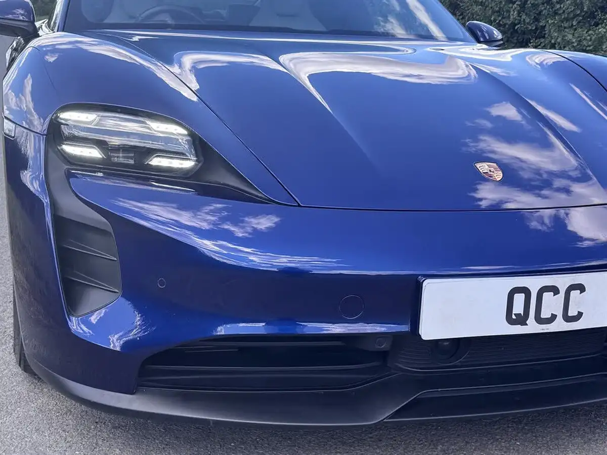 2020-porsche-taycan-e-4s-571ps-performance-battery-plus-big-25