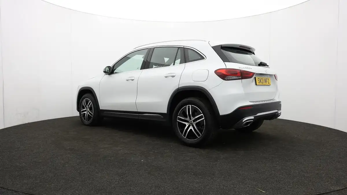 2021-mercedes-benz-gla-class-20d-gla-200d-sport-big-70