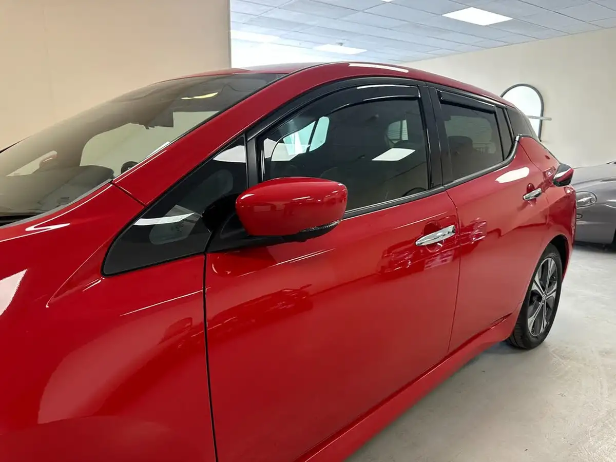 2021-nissan-leaf-e-tekna-big-3