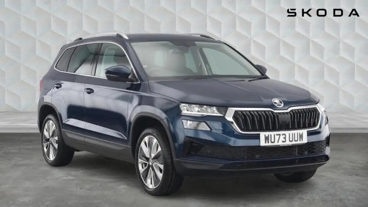 2023-skoda-karoq-15-tsi-se-l-big-0